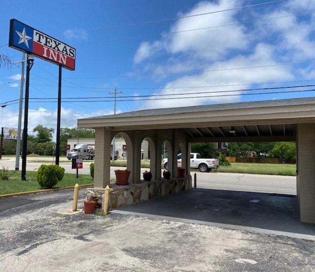 Texas Inn Seguin Exterior photo